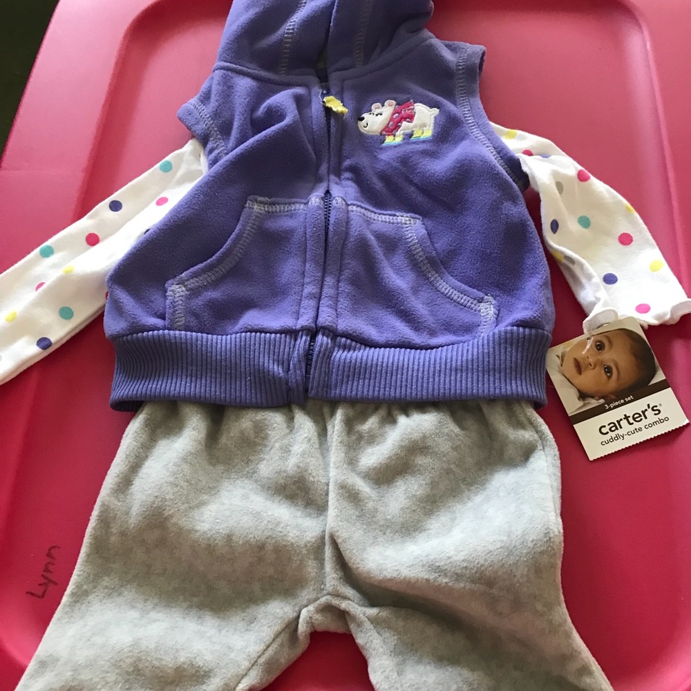 NEW WITH TAGS Carter’s 3 piece fleece set